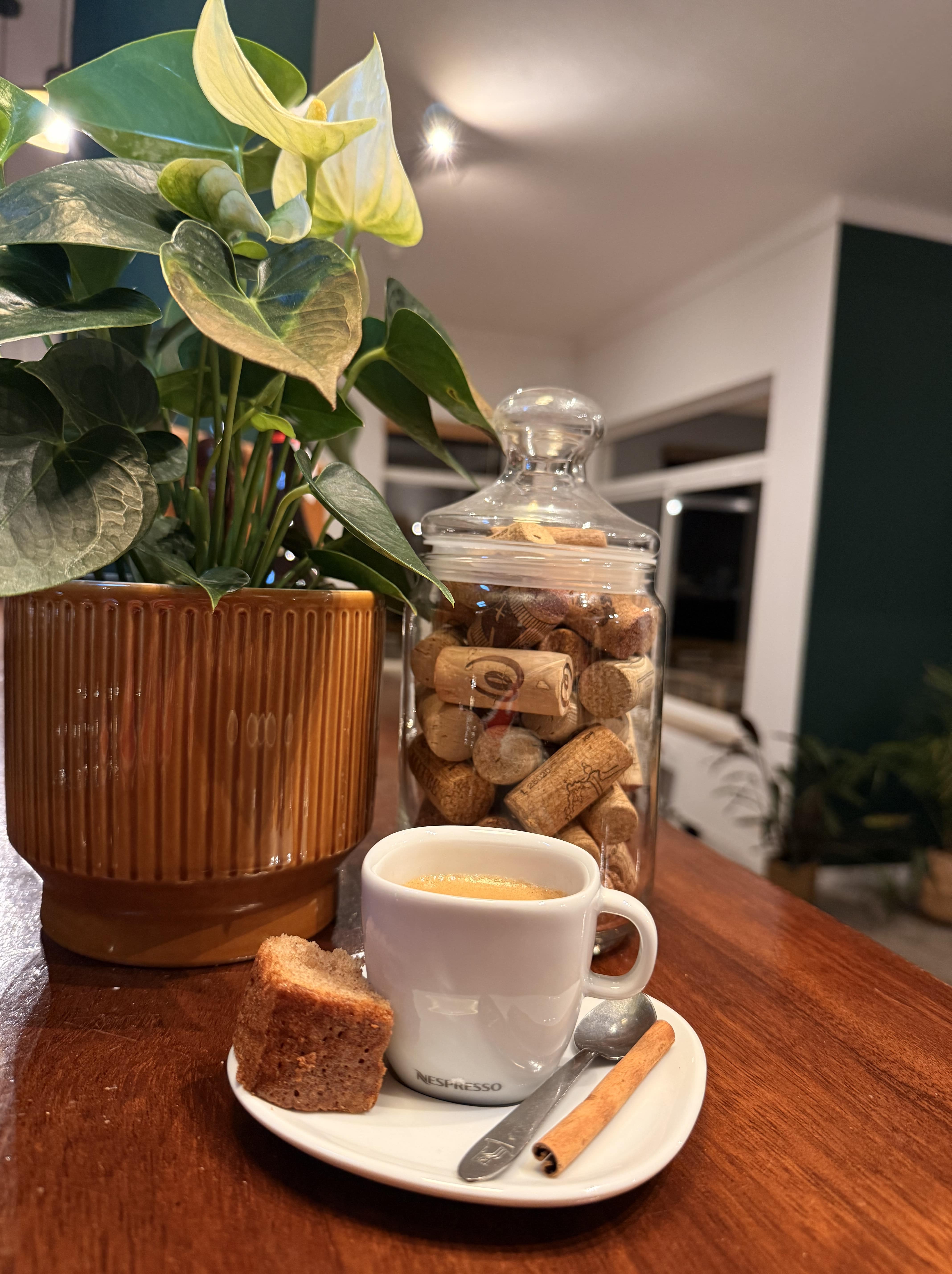 Café et pâtisseries délicieuses au restaurant Amor Meco à Aldeia do Meco, Setúbal