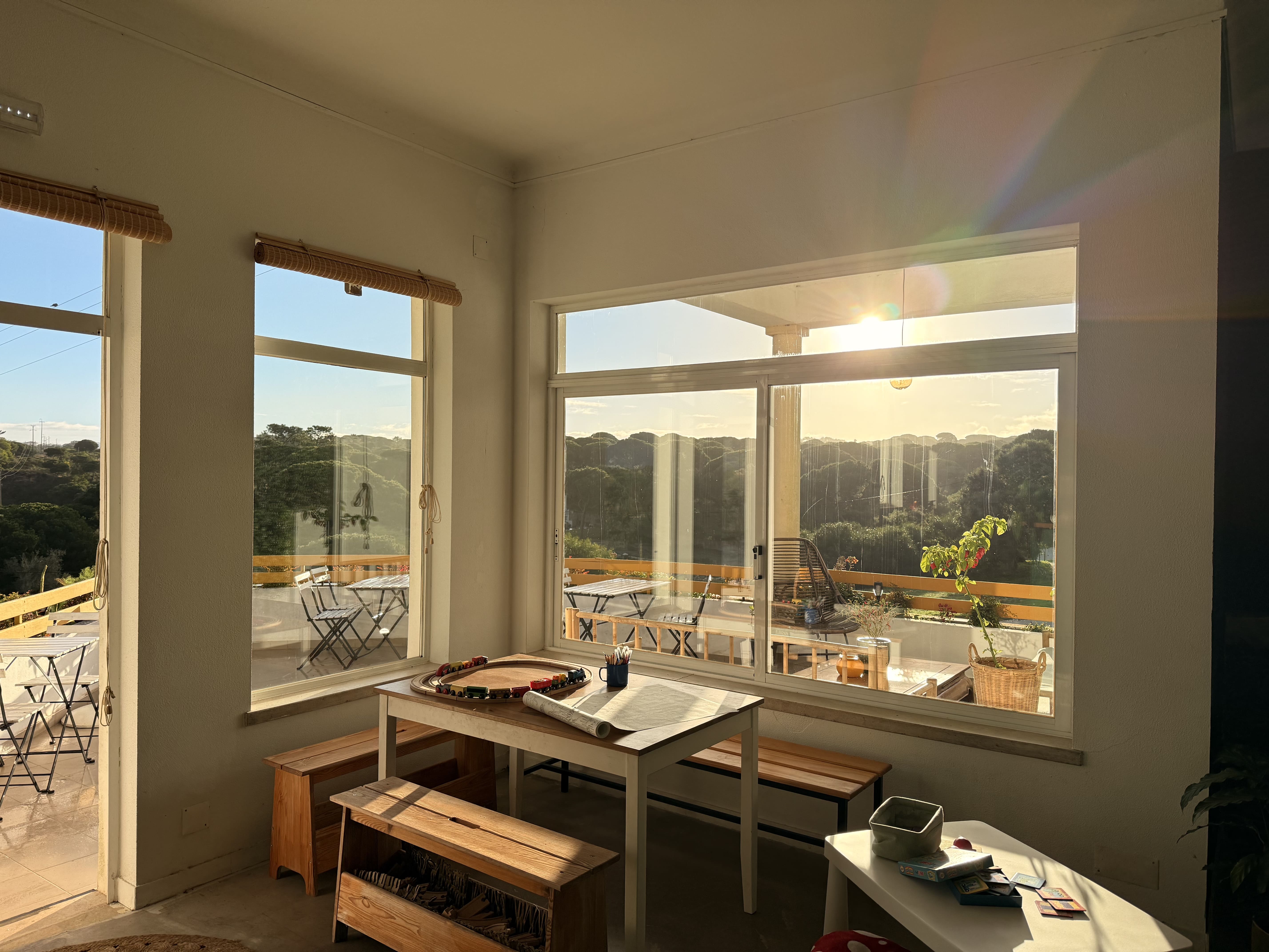 Soleil et repas au restaurant Amor Meco à Aldeia do Meco, Setúbal